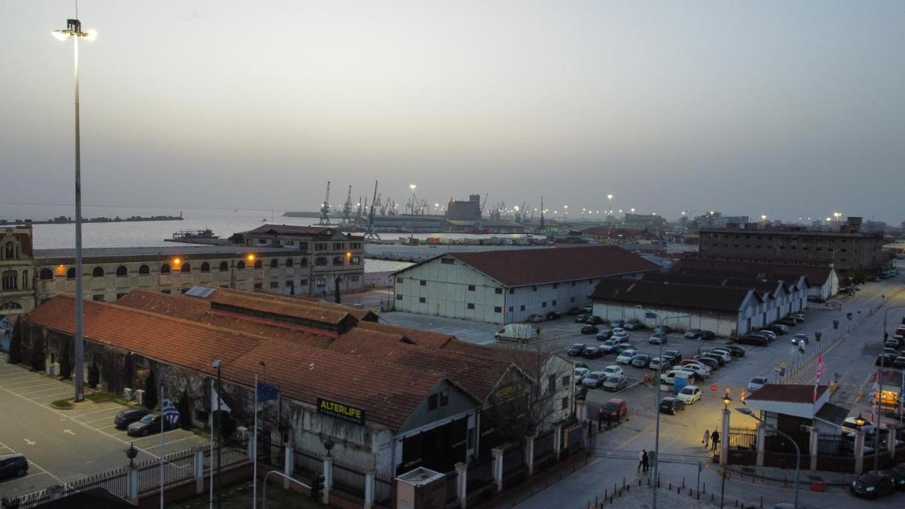 Celestial Luxury Skg Port Apartment เทสซาโลนิกิ ภายนอก รูปภาพ
